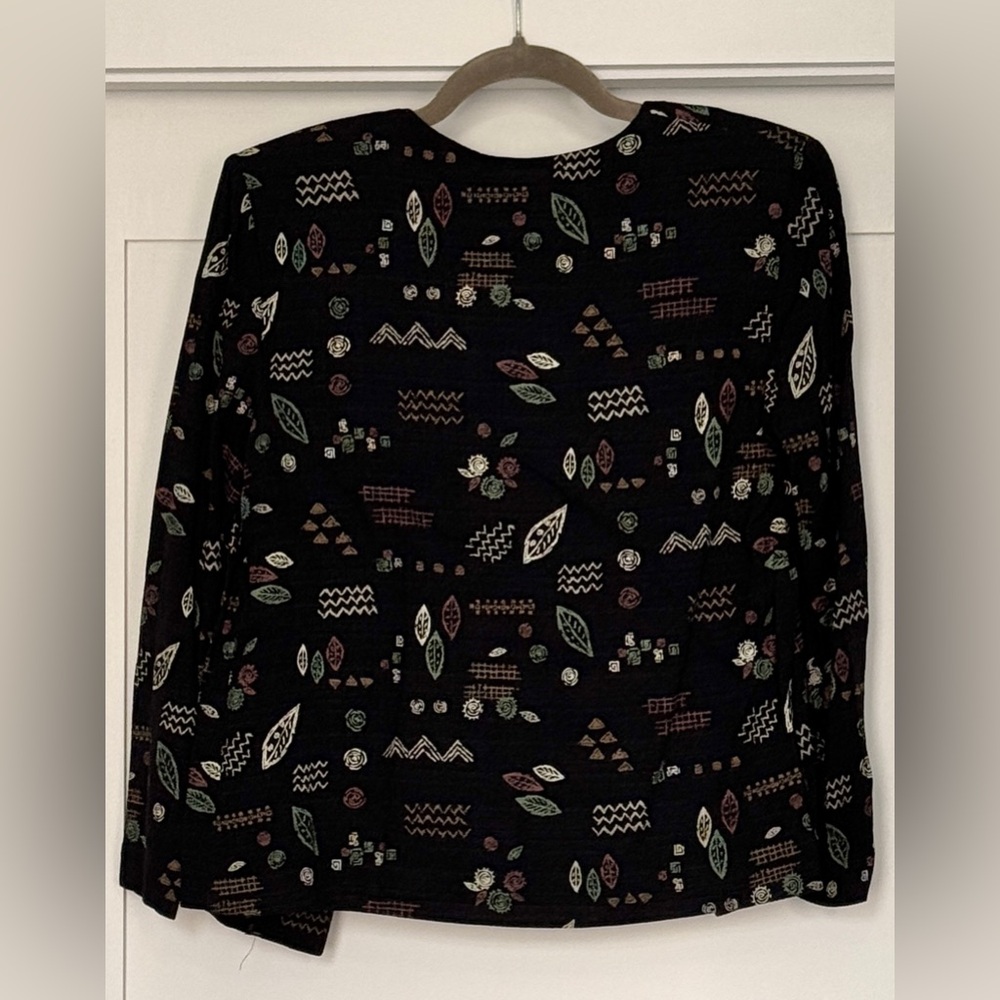 Virgo Brand Black Floral & Geometric Long Sleeve Women's Jacket